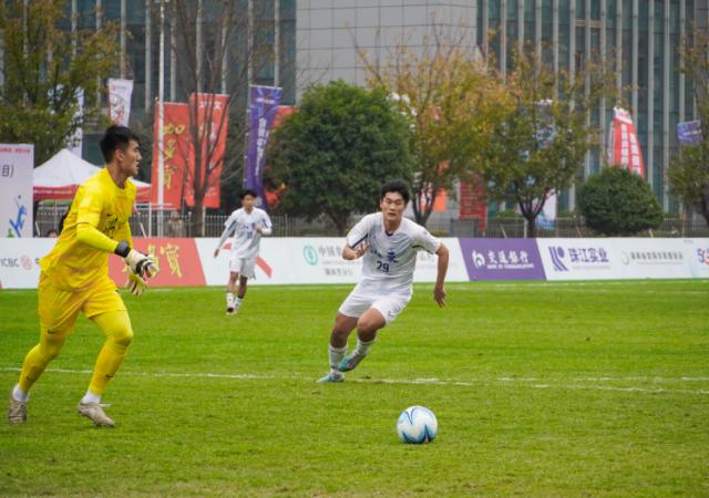 蜂鸟电竞官方-姜还是老的辣！殷铁生靠什么逆风而行：不想留遗憾